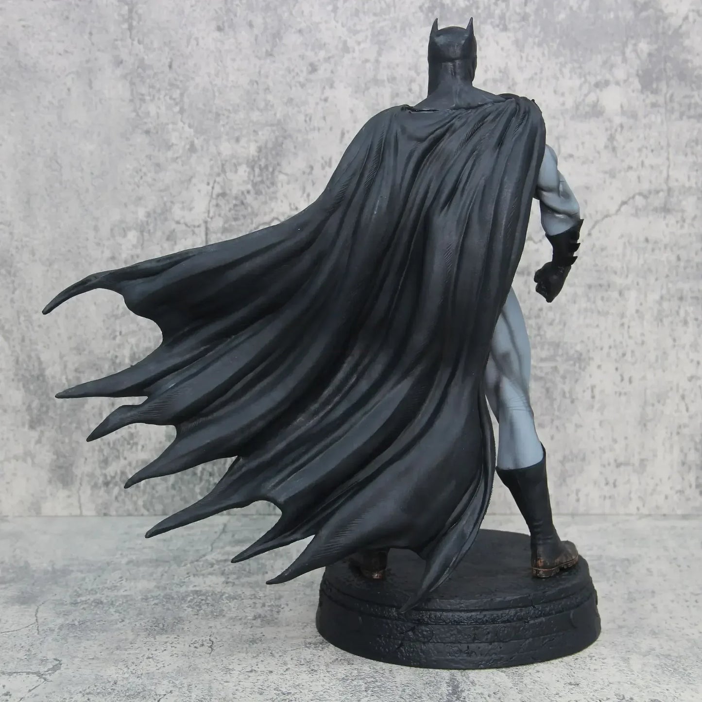 Dark Knight Batman – Premium Justice League Figure (38 cm)