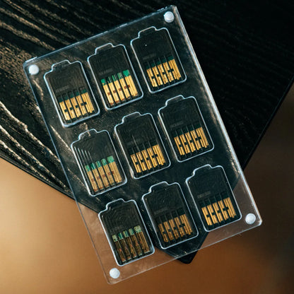 CrystalDock – Nintendo Switch Game Card Case (9 Slots)