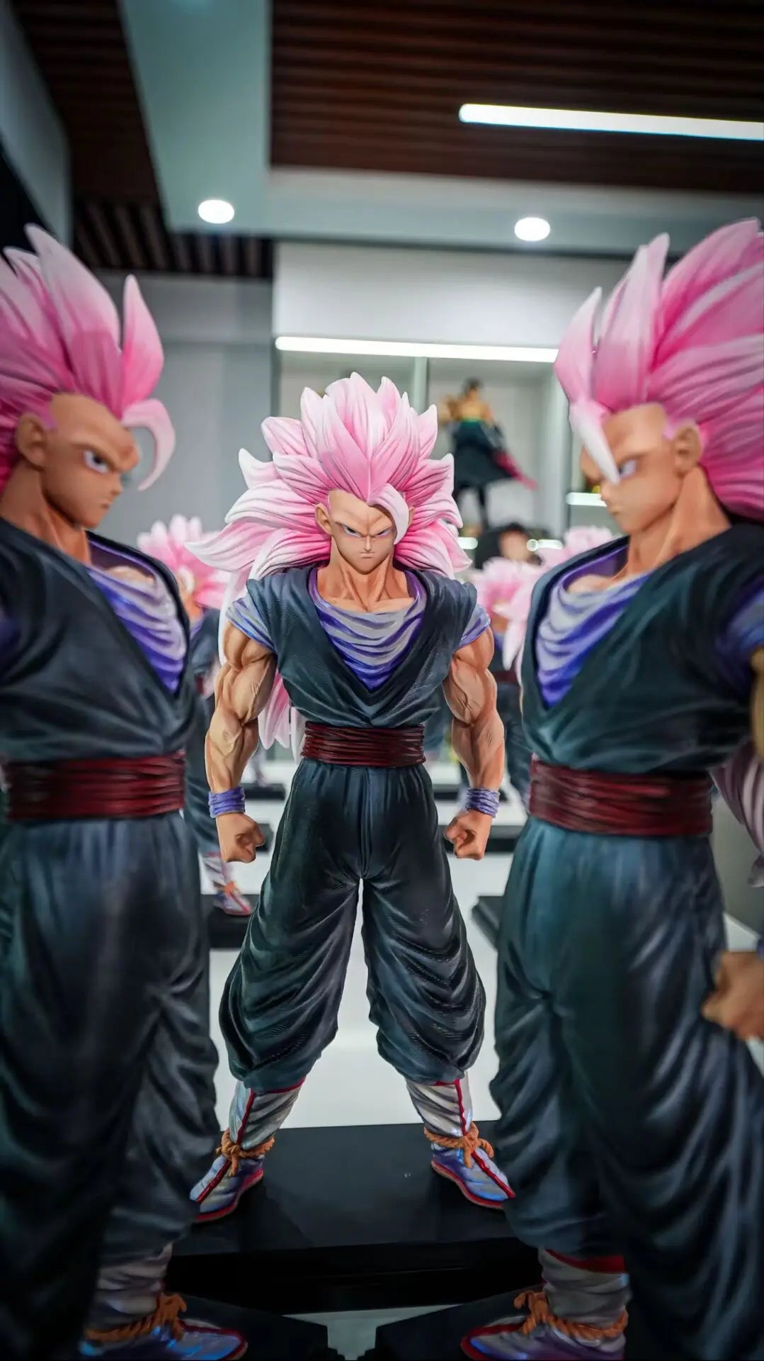 Super Saiyan 3 Goku Collectible Figure – Dragon Ball Z